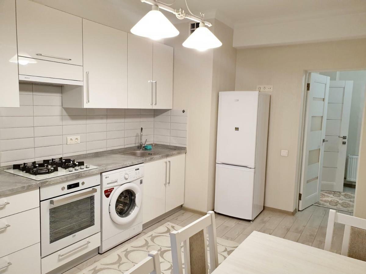 Center Apartment On Albisoara Street Chisinau Exterior photo